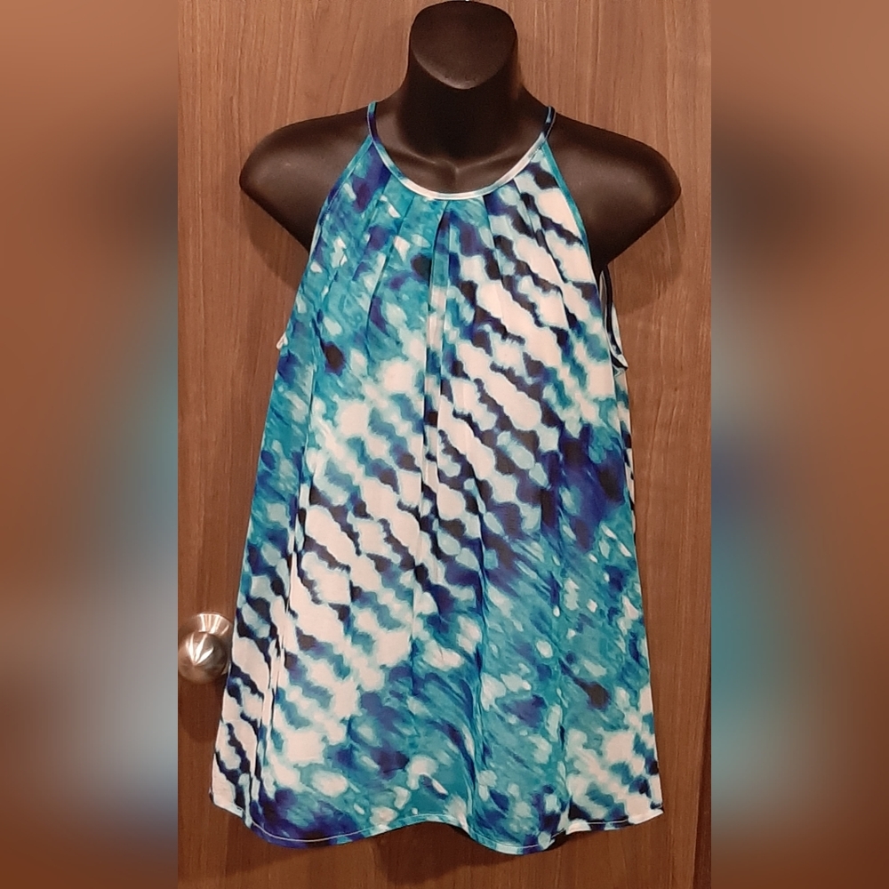 Dressy soft Worthington top, flowy and forgiving very roomy